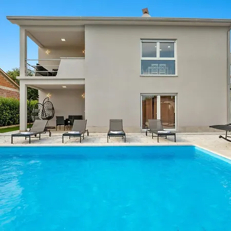 Lanab - Private Pool - By Istrabook Villa VeliGolji